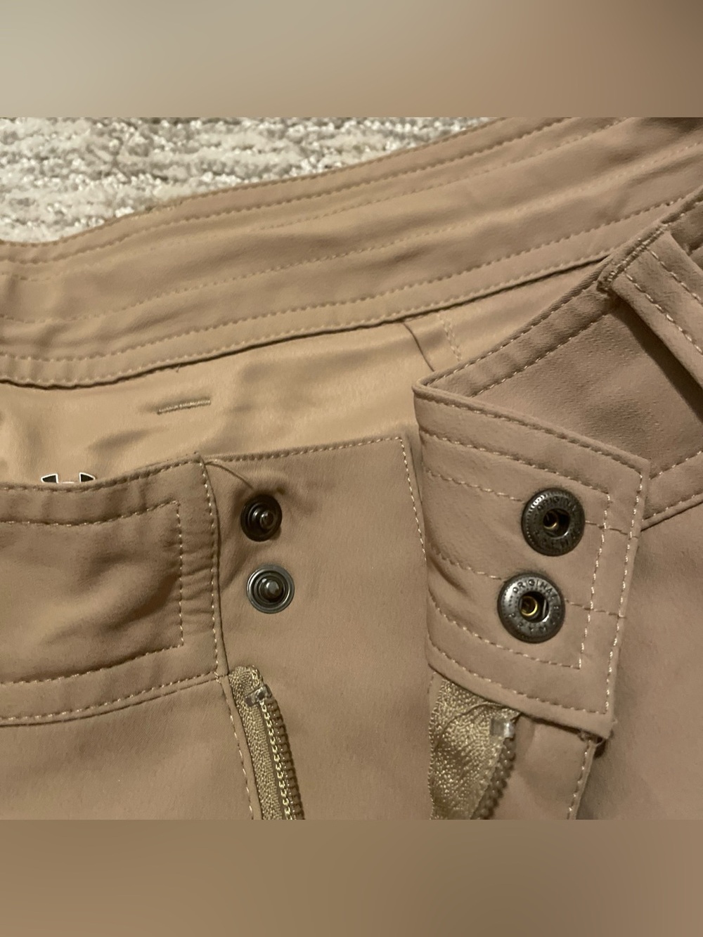 Under Armour Hybrid Tech HeatGear Shorts Brown Mens Size 36 Loose Lightweight - Picture 6 of 9